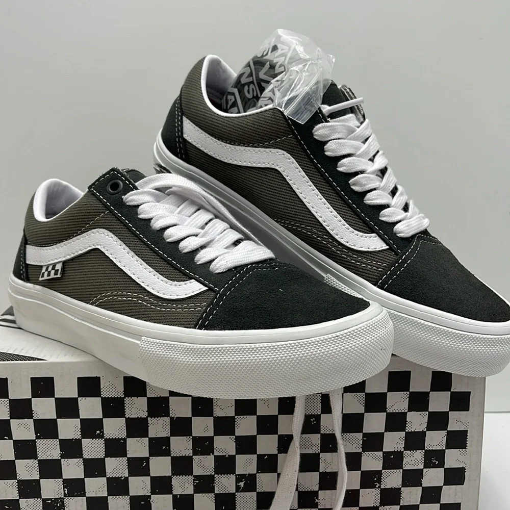Vans WMNS Skate Old Skool
Twill Grape Leaf
VN0A5FCB50K
SNEAKERS - Picture 4 of 16
